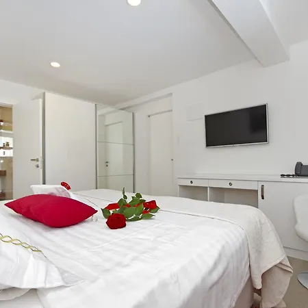 Lucas Apartament Podstrana