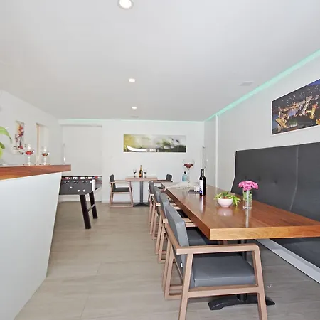 Lucas Apartament *