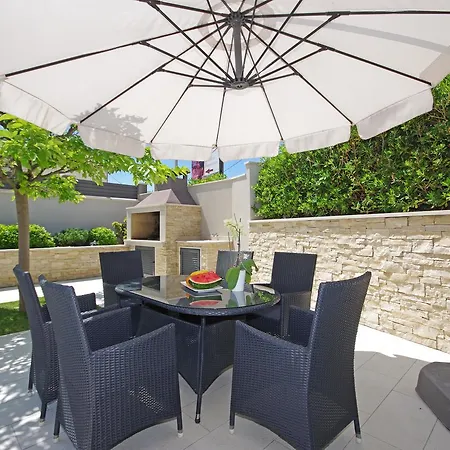 Lucas Apartament Podstrana